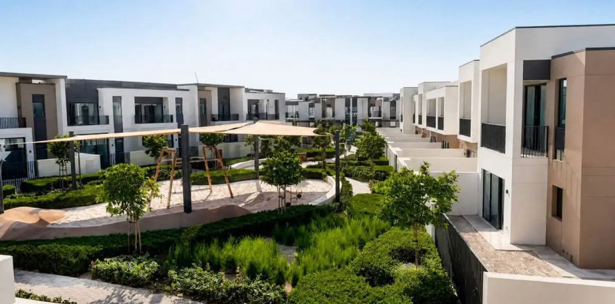 Villa in Dubai 3 bedrooms, 144.8 sq.m. № 123358