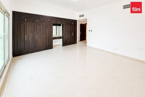 Villa in Dubai 4 bedrooms, 501.5 sq.m. № 123356 - photo 10