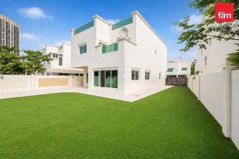 Villa in Dubai 4 bedrooms, 501.5 sq.m. № 123356 - photo 22