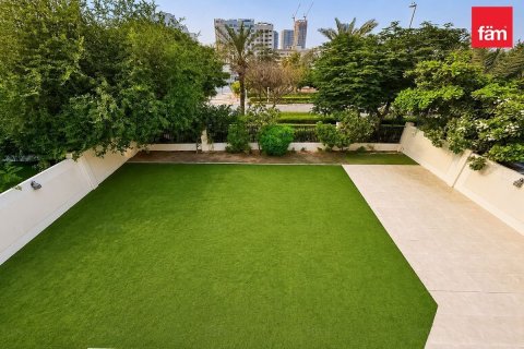 Villa in Dubai 4 bedrooms, 501.5 sq.m. № 123356 - photo 16