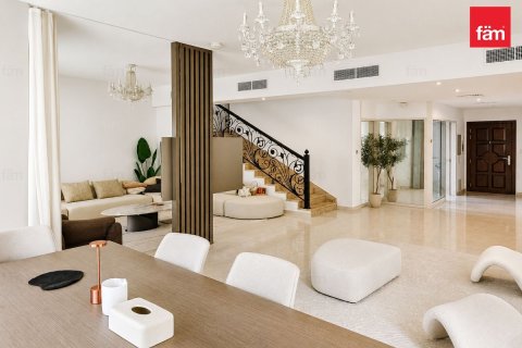 Villa in Dubai 4 bedrooms, 501.5 sq.m. № 123356 - photo 21