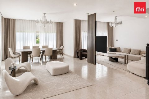 Villa in Dubai 4 bedrooms, 501.5 sq.m. № 123356 - photo 20