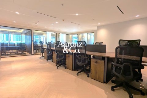 Bureau à Jumeirah Lake Towers, Dubai, 90 m², № 125068 - photo 2