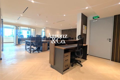 Bureau à Jumeirah Lake Towers, Dubai, 90 m², № 125068 - photo 8