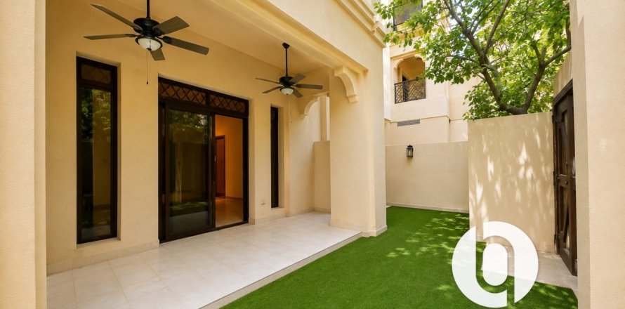 Apartment in Old Town, Dubai 1 bedroom, 117 sq.m. № 125070