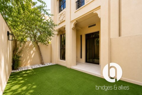 Apartment in Old Town, Dubai 1 bedroom, 117 sq.m. № 125070 - photo 17