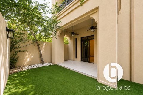 Apartment in Old Town, Dubai 1 bedroom, 117 sq.m. № 125070 - photo 15
