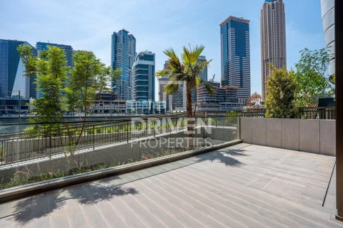 Apartment in Business Bay, Dubai 3 bedrooms, 216 sq.m. № 65453 - photo 1