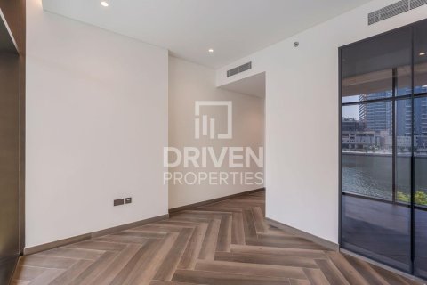 Apartment in Business Bay, Dubai 3 bedrooms, 216 sq.m. № 65453 - photo 12