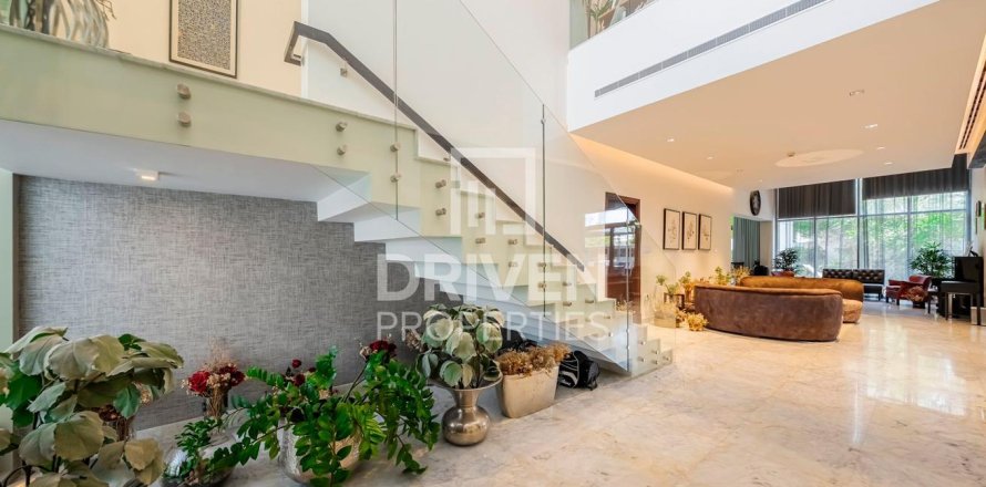 Villa in District One, Mohammed Bin Rashid City, Dubai 5 bedrooms, 715 sq.m. № 65444