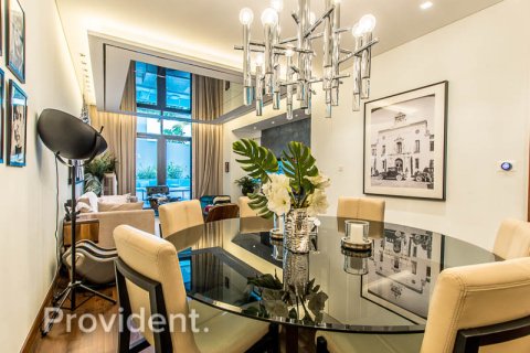 Villa à Dubai, 4 chambres, 388.7 m², № 2618 - photo 4