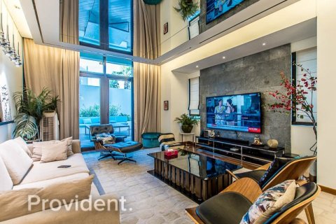 Villa à Dubai, 4 chambres, 388.7 m², № 2618 - photo 1