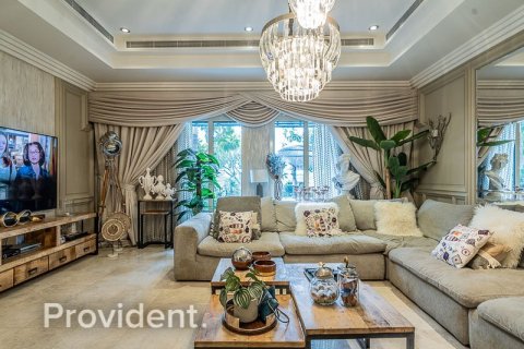 Villa en Meadows, Dubai, 6 dormitorios, 877.1 m², № 2616 - foto 4