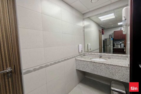 Bureau à Business Bay, Dubai, 536.5 m², № 77702 - photo 2