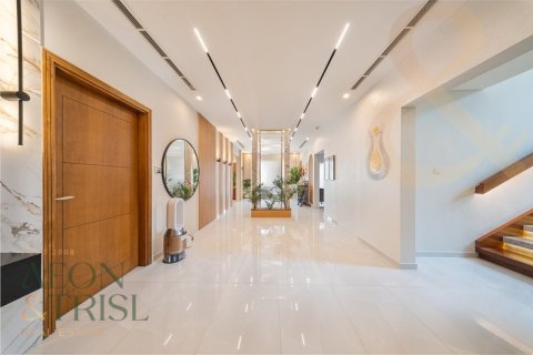 Купить виллу в Мудоне, Дубай: 5 спален, 917м², № 60835 - фото 1