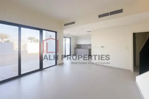 Townhouse in Dubai South (Dubai World Central), Dubai 4 bedrooms, 247 sq.m. № 92855 - photo 2