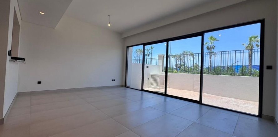 Townhouse in Dubai 4 bedrooms, 144 sq.m. № 137456