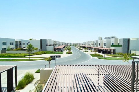 Снять в аренду квартиру в Dubai South (Dubai World Central), Дубай: 2 спальни, 112.82976447м², № 13265 - фото 9
