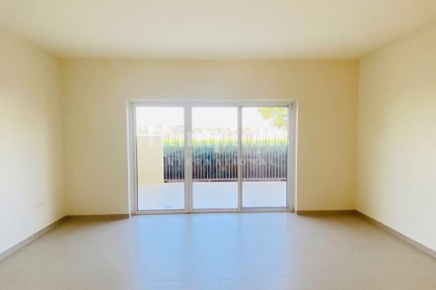 Снять в аренду квартиру в Dubai South (Dubai World Central), Дубай: 3 спальни, 199.99972034м², № 13266 - фото 3