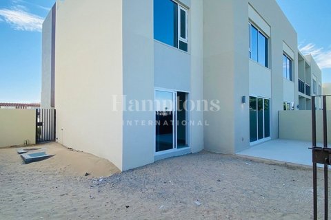 Снять в аренду квартиру в Dubai South (Dubai World Central), Дубай: 3 спальни, 199.99972034м², № 13266 - фото 5