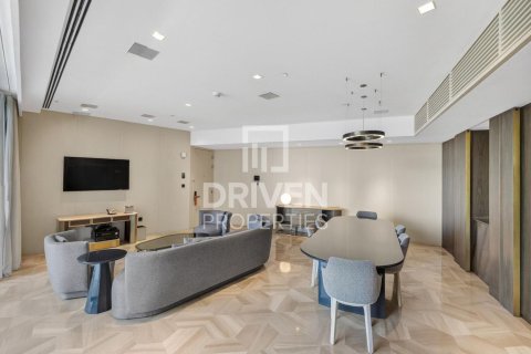 Apartment in FIVE Palm Jumeirah, Palm Jumeirah, Dubai 3 bedrooms, 257.25 sq.m. № 126895 - photo 4