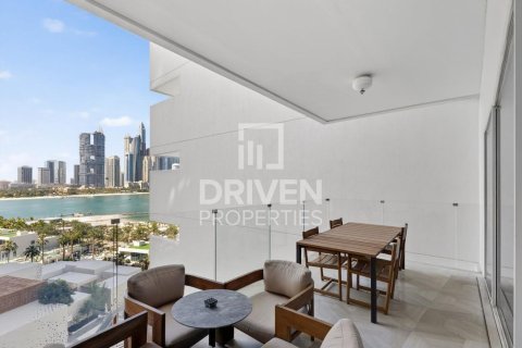 Apartment in FIVE Palm Jumeirah, Palm Jumeirah, Dubai 3 bedrooms, 257.25 sq.m. № 126895 - photo 1