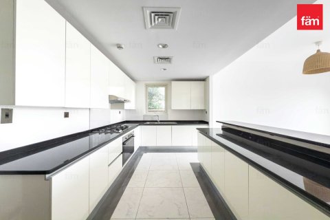 Купить виллу в Дубае: 5 спален, 607.4м², № 89258 - фото 12