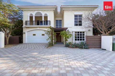 Вилла в Дубае, 5 спален, 607.4м², № 89258