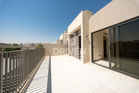 Townhouse in Dubai 3 bedrooms, 174.84 sq.m. № 137227 - photo 3