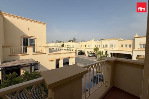 Villa en Dubai, 2 dormitorios, 255.2 m², № 137762 - foto 2