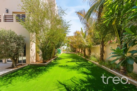 Villa à Arabian Ranches, Dubai, 6 chambres, 706.06 m², № 119648 - photo 28