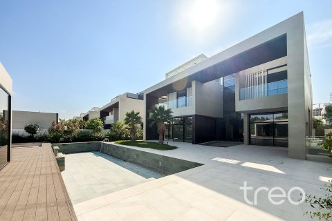 Villa in Al Barari, Dubai 5 bedrooms, 1212.66 sq.m. № 119647 - photo 2