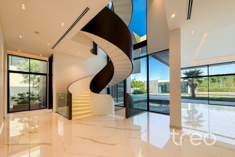 Villa in Al Barari, Dubai 5 bedrooms, 1212.66 sq.m. № 119647 - photo 3