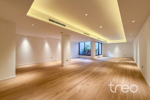 Villa in Al Barari, Dubai 5 bedrooms, 1212.66 sq.m. № 119647 - photo 4