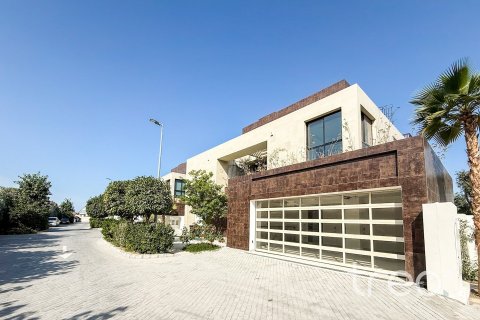 Villa in Al Barari, Dubai 5 bedrooms, 1212.66 sq.m. № 119647