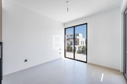Villa in Tilal Al Ghaf, Dubai 4 bedrooms, 317 sq.m. № 24959 - photo 20