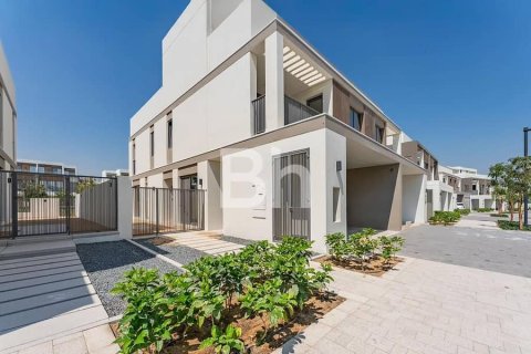 Villa in Tilal Al Ghaf, Dubai 4 bedrooms, 317 sq.m. № 24959 - photo 1