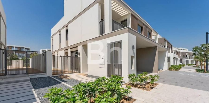 Villa in Tilal Al Ghaf, Dubai 4 bedrooms, 317 sq.m. № 24959