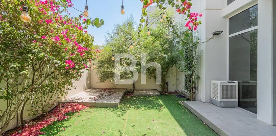 Adosado en Mudon, Dubai, 3 dormitorios, 187 m², № 24962