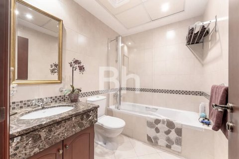 Снять в аренду виллу в Арабиан Ранчес, Дубай: 4 спальни, 932м², № 24960 - фото 11