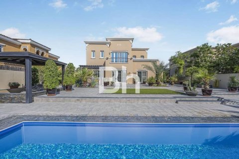 Снять в аренду виллу в Арабиан Ранчес, Дубай: 4 спальни, 932м², № 24960 - фото 16