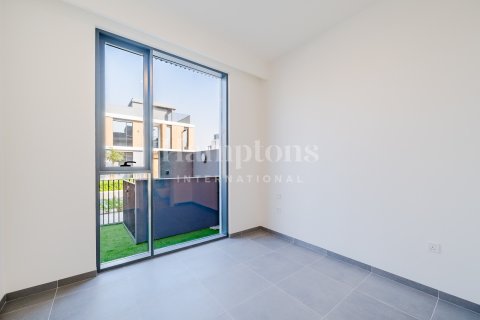 Снять в аренду таунхаус в Arabian Ranches 3, Дубай: 4 спальни, 300.00979984м², № 90076 - фото 3