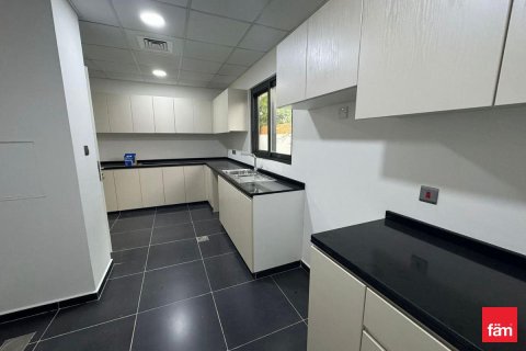 Снять в аренду виллу в Дубае: 6 спален, 393.3м², № 92114 - фото 13