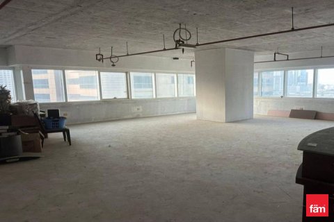 Oficina en Dubai, 118.5 m², № 92113