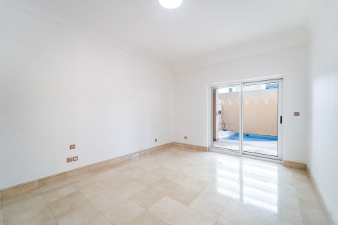 Купить таунхаус в Пальме Джумейре, Дубай: 3 спальни, 456м², № 103269 - фото 12