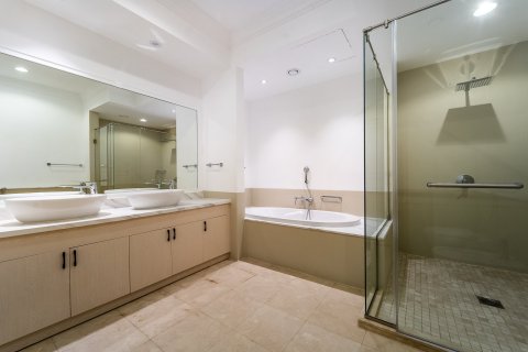 Купить таунхаус в Пальме Джумейре, Дубай: 3 спальни, 456м², № 103269 - фото 2