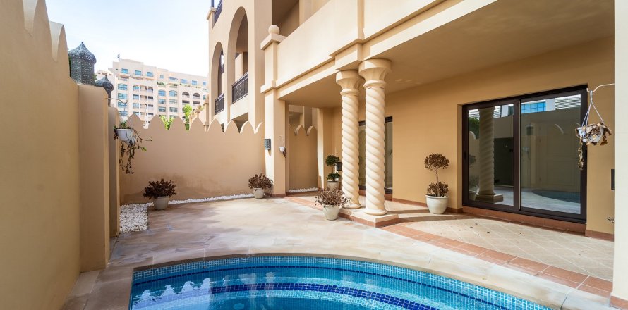 Таунхаус в Пальме Джумейре, Дубай, 3 спальни, 456м², № 103269