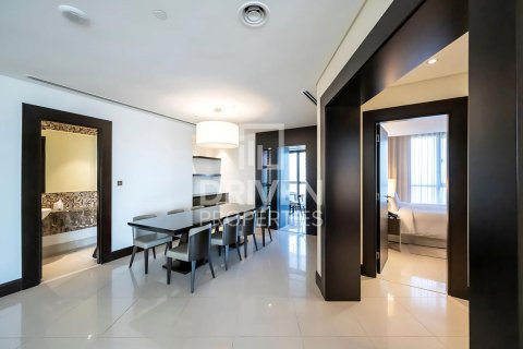 Apartment in Downtown Dubai (Downtown Burj Dubai), Dubai 2 bedrooms, 171.59 sq.m. № 127802 - photo 11