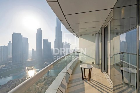 Apartment in Downtown Dubai (Downtown Burj Dubai), Dubai 2 bedrooms, 171.59 sq.m. № 127802 - photo 17