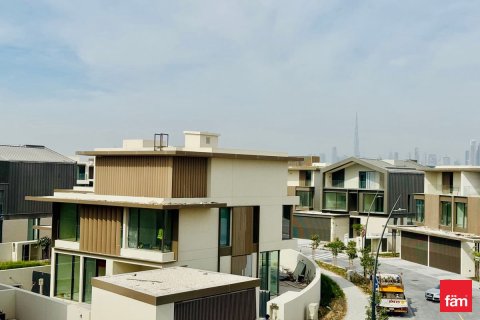 Villa en Dubai, 4 dormitorios, 416.3 m², № 77699 - foto 2